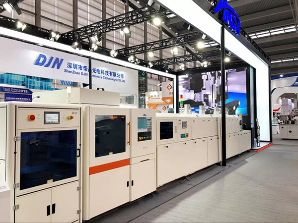 實(shí)時(shí)報(bào)道】聚焦安達(dá)|3D曲面玻璃展 實(shí)時(shí)報(bào)道】聚焦安達(dá)|3D曲面玻璃展